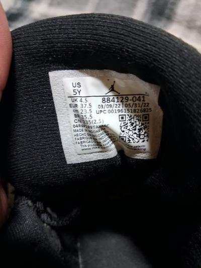 Size 5Y Nike Air Jordan 13 Retro Black and University Blue - Thumbnail 7