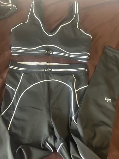 alo Legging Yoga Airlift Leggings and Bra set - Thumbnail 5
