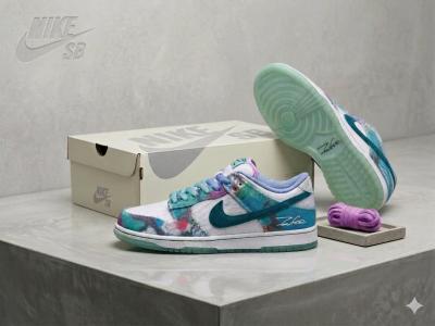 Nike SB Dunk Low LowTop LaceUp Sneakers Multicolor