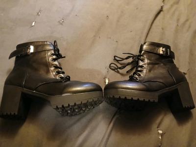 woman Lace up high heel ankle boots - Thumbnail 3
