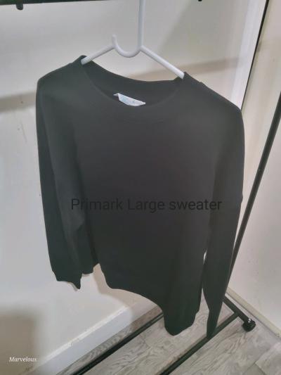Black Sweater no hoodie
