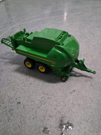 ertl john deere kick bailer and wagon - Thumbnail 2