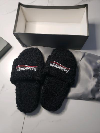 balenciaga slides - Thumbnail 3