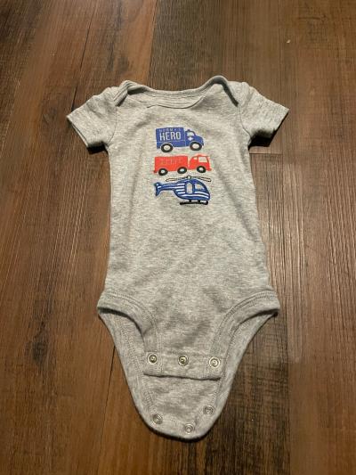 ten baby onesies 0 to 3 months - Thumbnail 2
