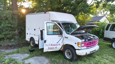 1999 Ford E350 Econoline truck - Thumbnail 4