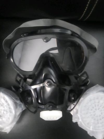 Gas Mask - Thumbnail 2