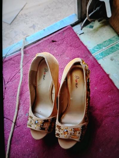 A Nice and Sexy Pair of Tan Platform Heels with Gems - Thumbnail 4