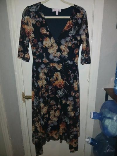 dress  good condition - Thumbnail 4