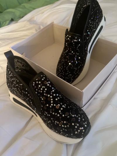 black sparkly fashion sneakers size8 - Thumbnail 2
