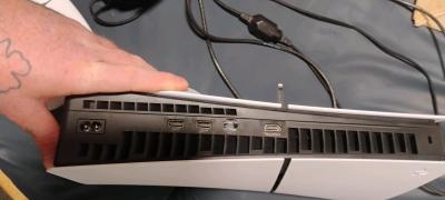 new ps5 HDMI tons of games 1 controller Ethernet cable heads - Thumbnail 2