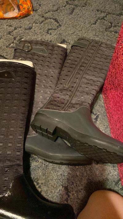 Aerosol water resistant boots grey or black