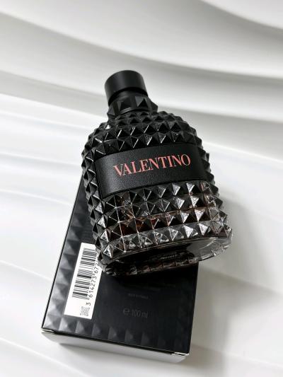 Valentino Uomo Born in Roma Coral Fantasy Eau de Toilette - Thumbnail 2