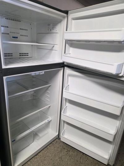 Frigidaire Top And Bottom Refrigerator Apartment Size - Thumbnail 2