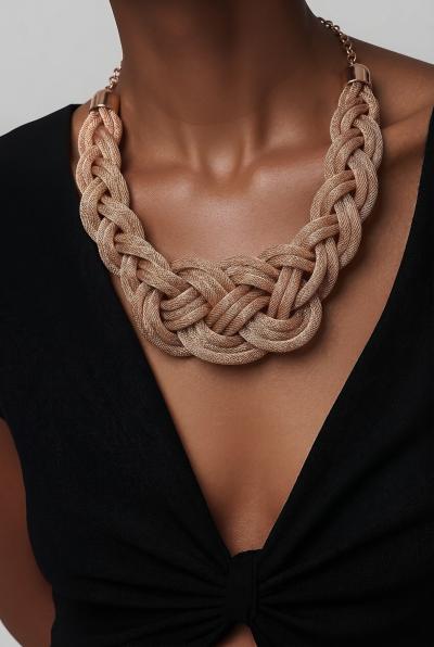 fashion necklace like new