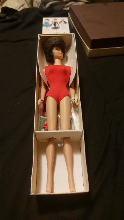 1961 bubble cut brunette barbie mint in package
