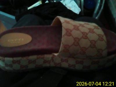 GUCCI SLIDES WOMENS SIZE 9 - Thumbnail 8