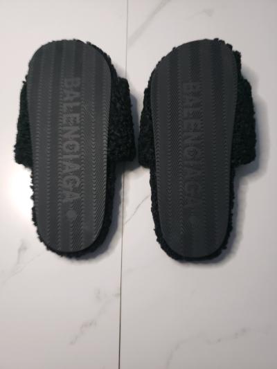 balenciaga slides - Thumbnail 4