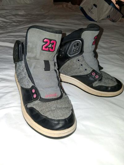 5 pairs childrens jordans - Thumbnail 7