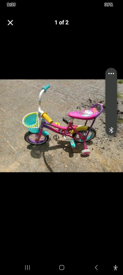 girl uncor training bicycle