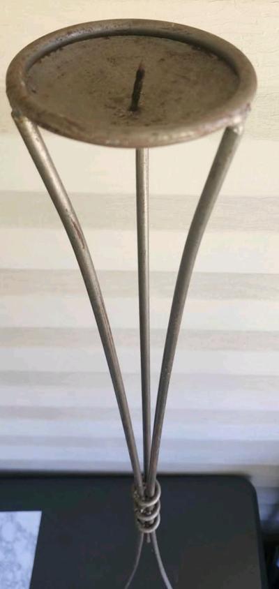 Tall slender metal candle stand - Thumbnail 5