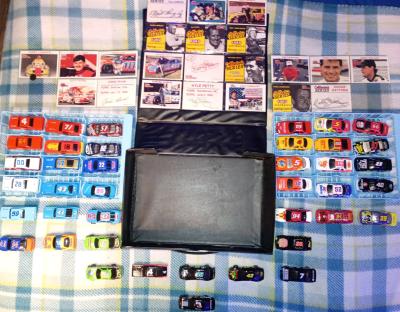 raceday collectors cars autograph set in collectors case