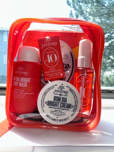 Sol de Janeiro Bom Dia Bright Jet Set Travel Gift Set  Chei