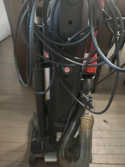 Used Hoover Wind Tunnel XL Pet vacuum cleaner - Thumbnail 4