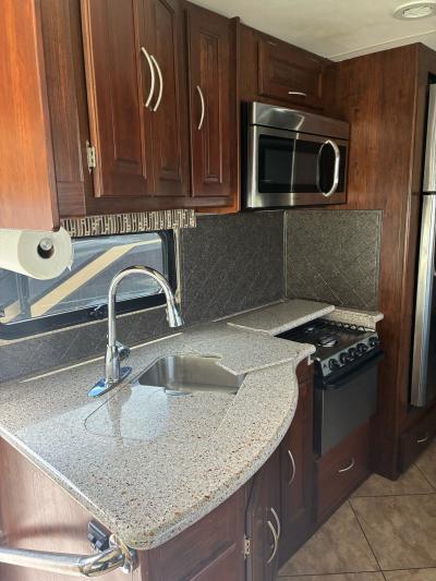 2015 Coachmen Mirada 35LS - Thumbnail 4