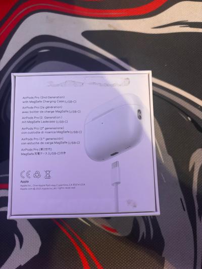 AIRPOD PRO 2s with case - Thumbnail 4