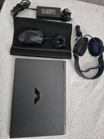 Laptop Gamer HP Victus  Kit Gamer Completo