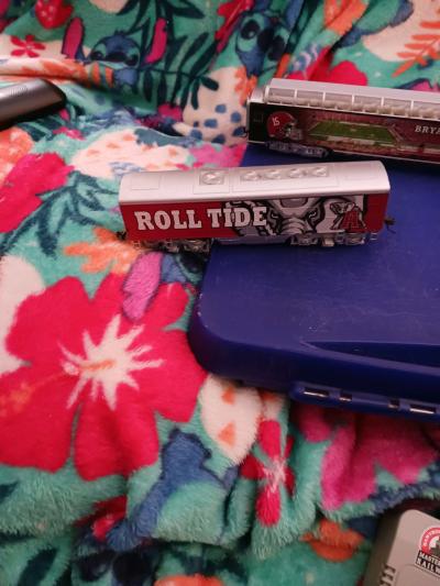 ALABAMA ROLL TIDE COMPLETE TRAIN SET - Thumbnail 4