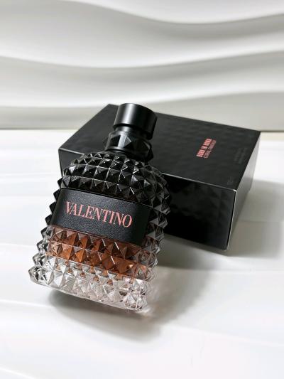 Valentino Uomo Born in Roma Coral Fantasy Eau de Toilette - Thumbnail 4