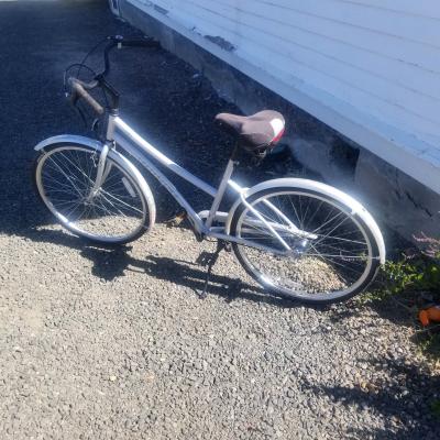 Specialized Globe womens bike - Thumbnail 3