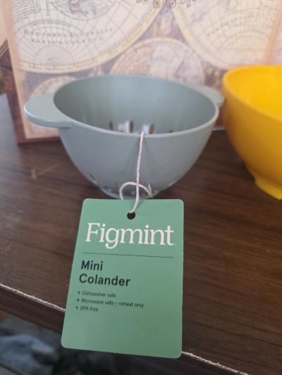 Vintage Tupperware Yellow Colander Pasta Strainer  mini cola - Thumbnail 3