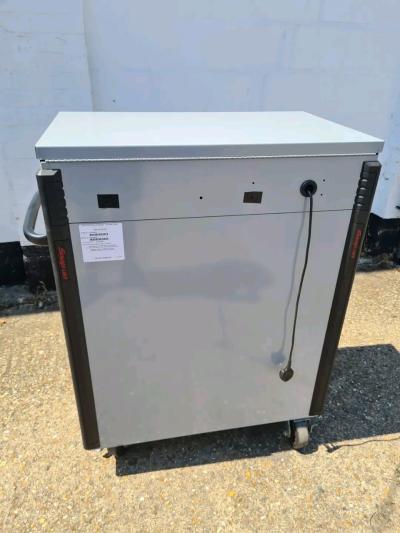 snap on 40inch toolbox with monitor - Thumbnail 6