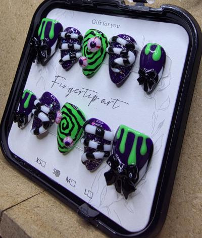 Handmade 3d Beetlejuice Press on Nails Sized Small - Thumbnail 2