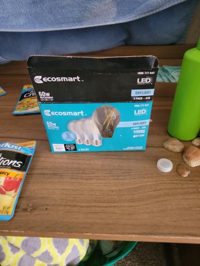 lightbulbs 3 large and 1 small - Thumbnail 3