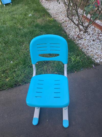 an adjustable chair