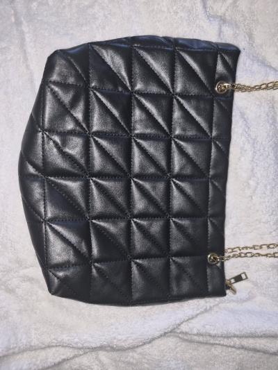 Black shoulder or crossbody meduim hang bag - Thumbnail 3