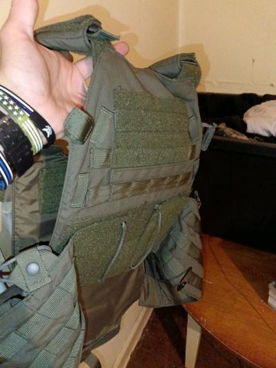 plate carrier comes with attachments - Thumbnail 2