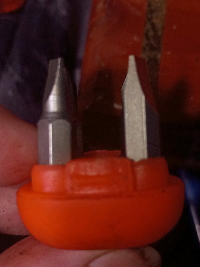 screwdriver with four attachments se - Thumbnail 4