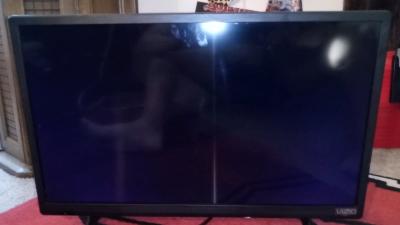 Vizio smart tv 24in used without remote