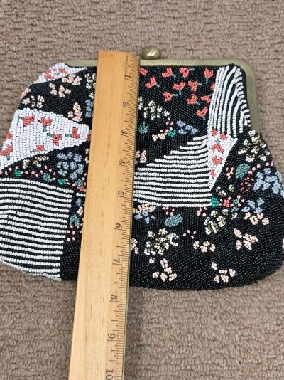 Anthropologie floral Beaded Crossover Purse Bag w Kiss Lock - Thumbnail 10