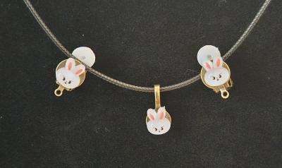 Handmade Stray Kids Lee Know Clip on Earrings with Necklace