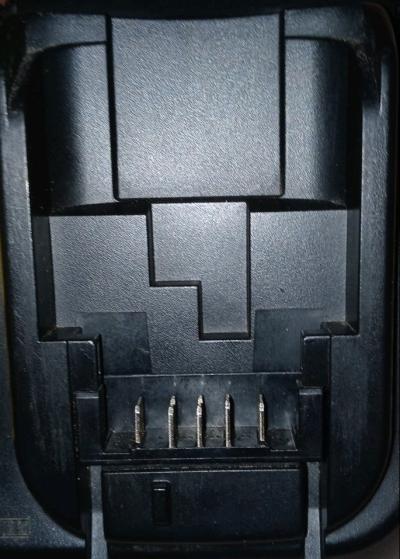 DeWalt Cordless Saw and Blade and Charger - Thumbnail 8
