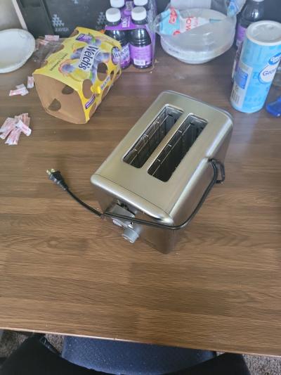 Bella toaster silver clean used but functional