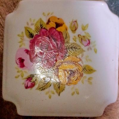 Small Porcelain Ring Holder