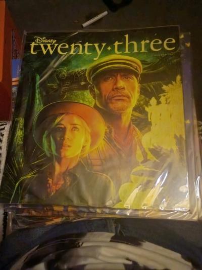 D23 magazines 14 in all 20 each all brand new - Thumbnail 7