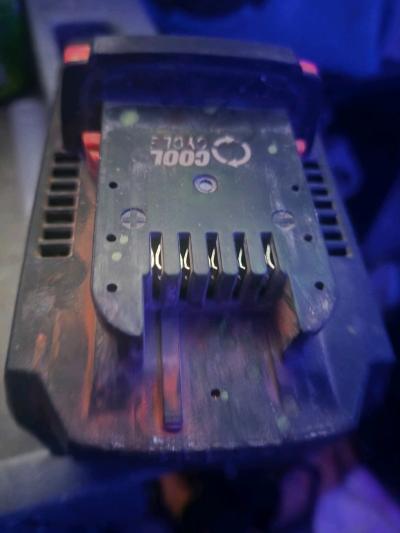 M18 REDLITHIUM HIGH OUTPUT HD120 120Ah battery model 4811181 - Thumbnail 4