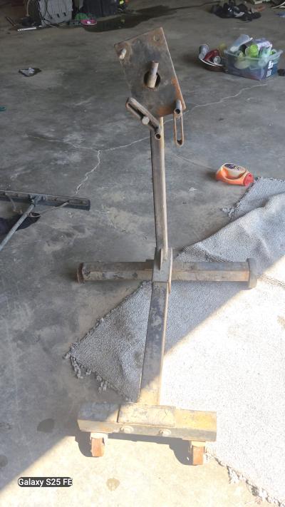 HeavyDuty Steel Engine Stand - Thumbnail 4